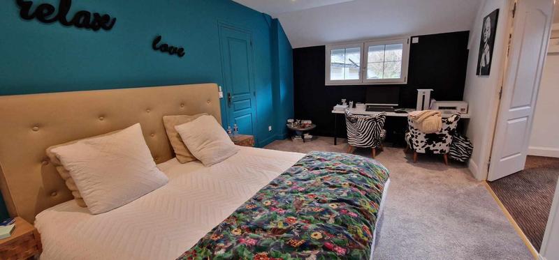 Maison - 255 m² - 10 pièces