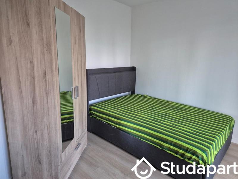Chambre - 10 m² - 1 pièce