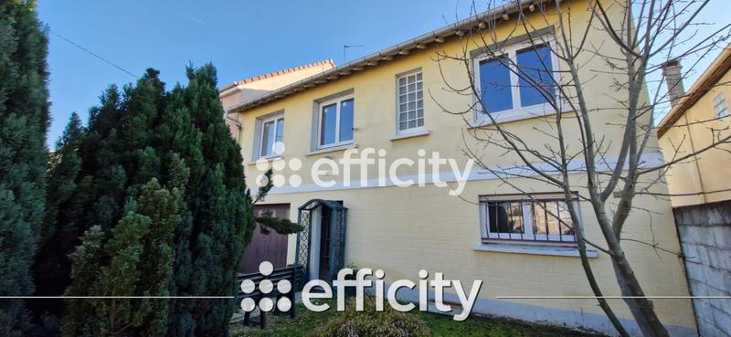 Maison - 95 m² - 5 pièces