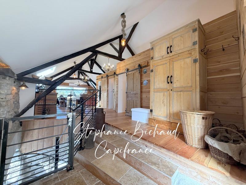 Maison - 169 m² - 6 pièces