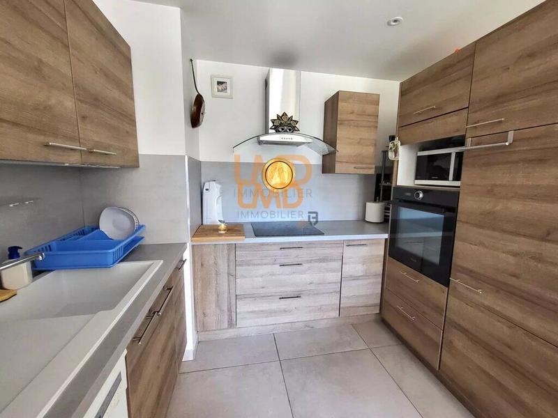 Appartement - 77 m² - 4 pièces