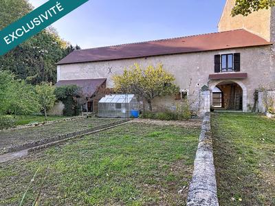 Maison - 450 m² - 11 pièces