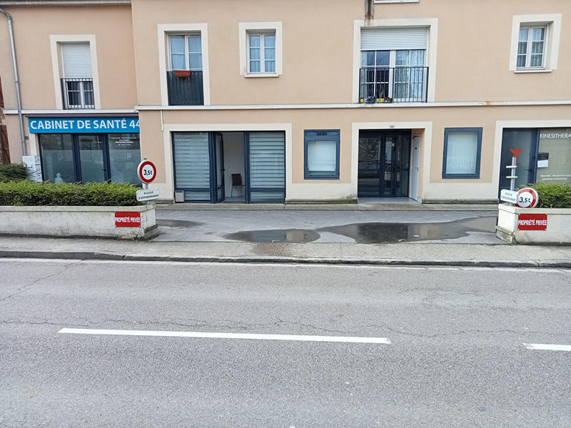 Local d'activité / Entrepôt - 38 m²