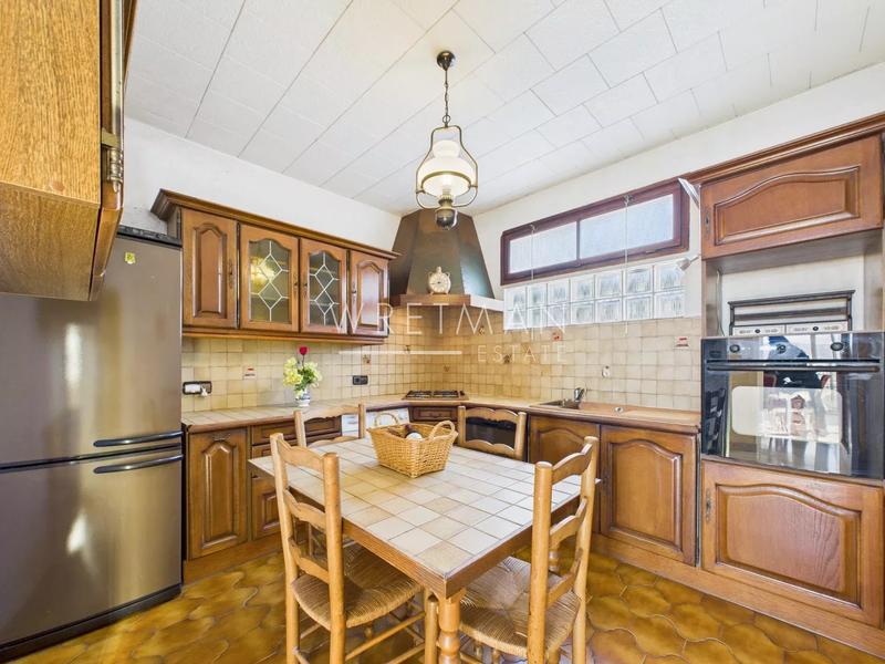 Appartement - 93 m² - 5 pièces