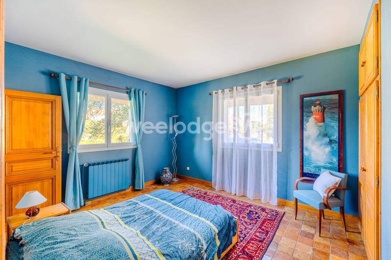 Maison - 210 m² - 9 pièces