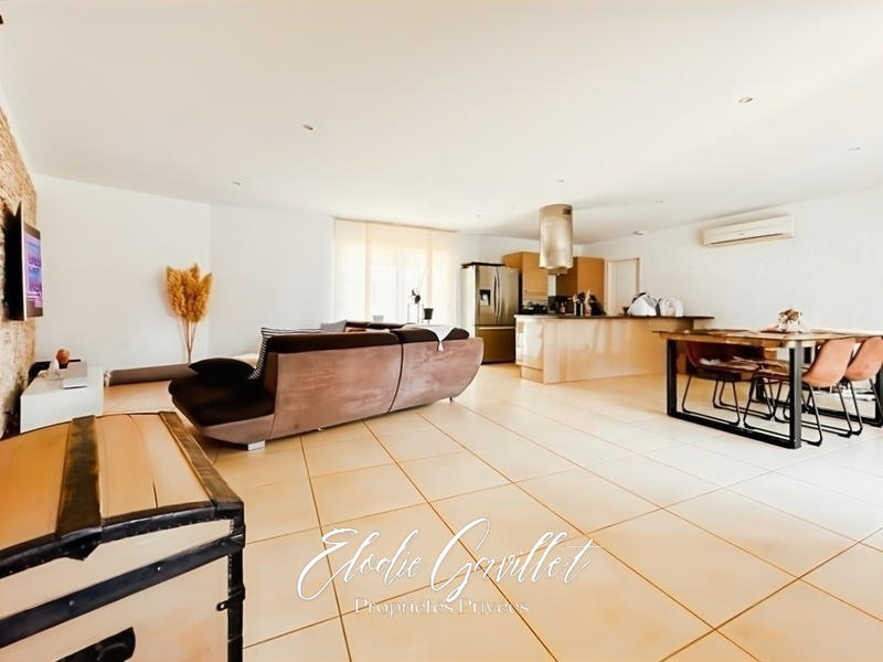 Maison - 90 m² - 5 pièces