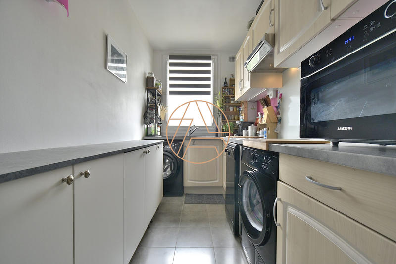 Appartement - 81 m² - 4 pièces