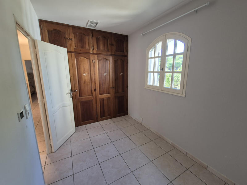 Maison - 208 m² - 8 pièces