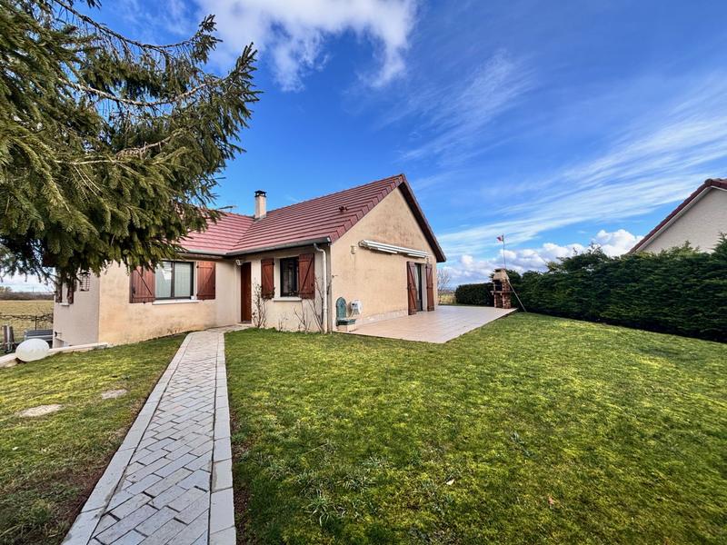 Maison traditionnelle - 89 m² - 6 pièces