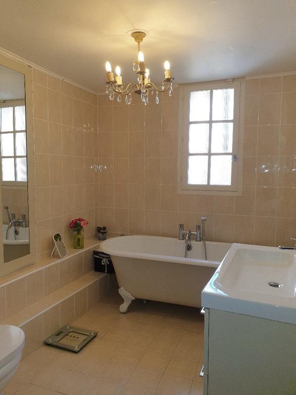 Maison traditionnelle - 265 m² - 10 pièces