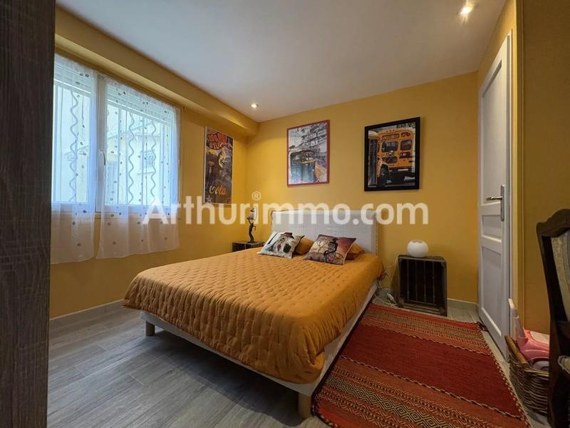 Maison - 210 m² - 8 pièces