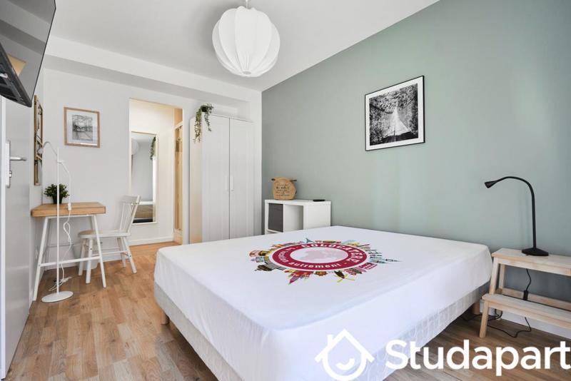 Chambre - 13 m² - 1 pièce