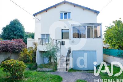 Maison - 121 m² - 5 pièces