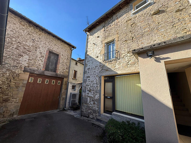 Maison - 283 m² - 11 pièces