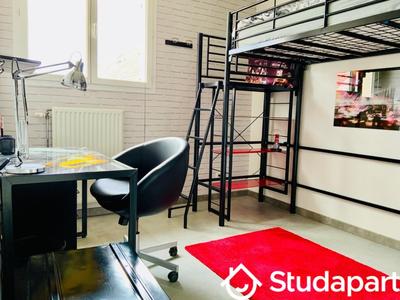 Chambre - 12 m² - 1 pièce