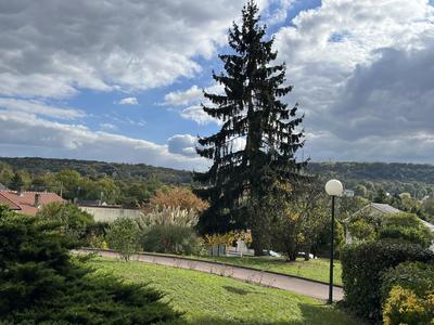 Appartement - 82 m² - 4 pièces