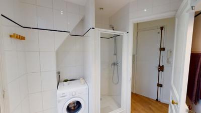 Chambre - 12 m² - 7 pièces