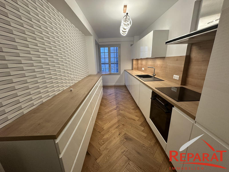 Appartement - 162 m² - 6 pièces