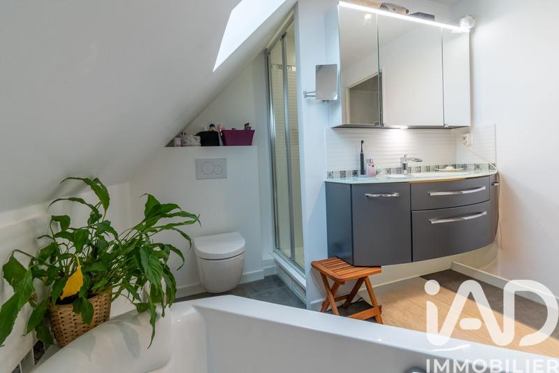 Maison - 102 m² - 5 pièces