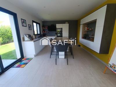 Maison - 135 m² - 5 pièces