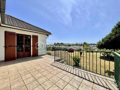 Maison - 87 m² - 4 pièces