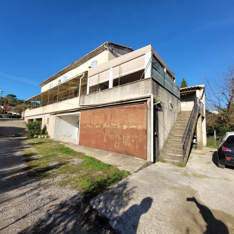 Maison - 148 m² - 9 pièces