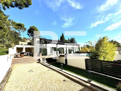Villa - 300 m²