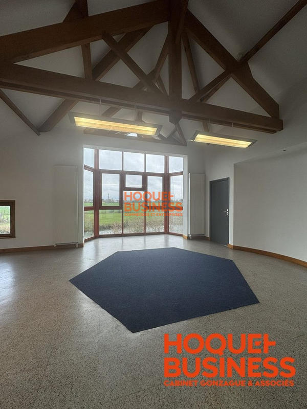 Bureau - 145 m² - 6 pièces