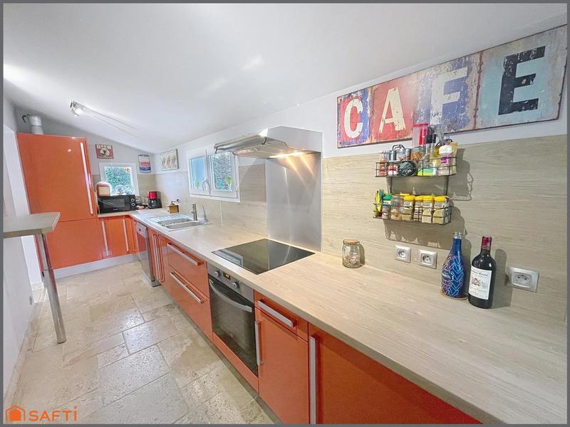 Maison - 159 m² - 9 pièces