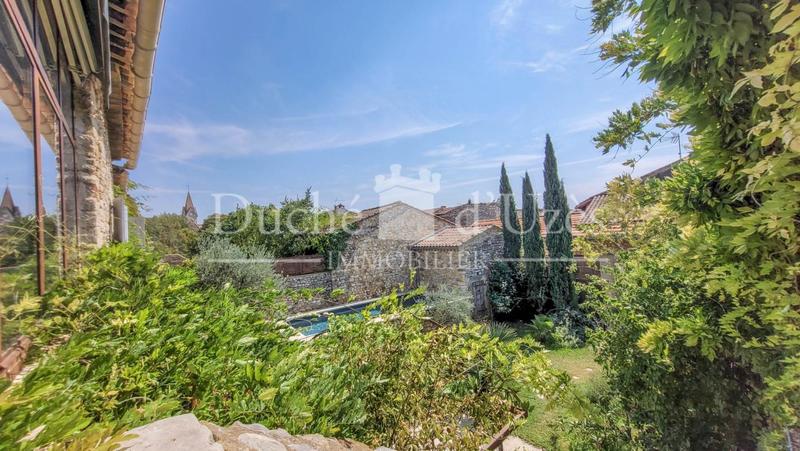 Maison - 195 m² - 9 pièces