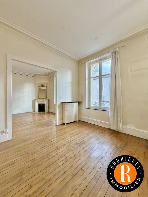 Maison - 227 m² - 10 pièces