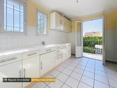 Maison - 96 m² - 4 pièces