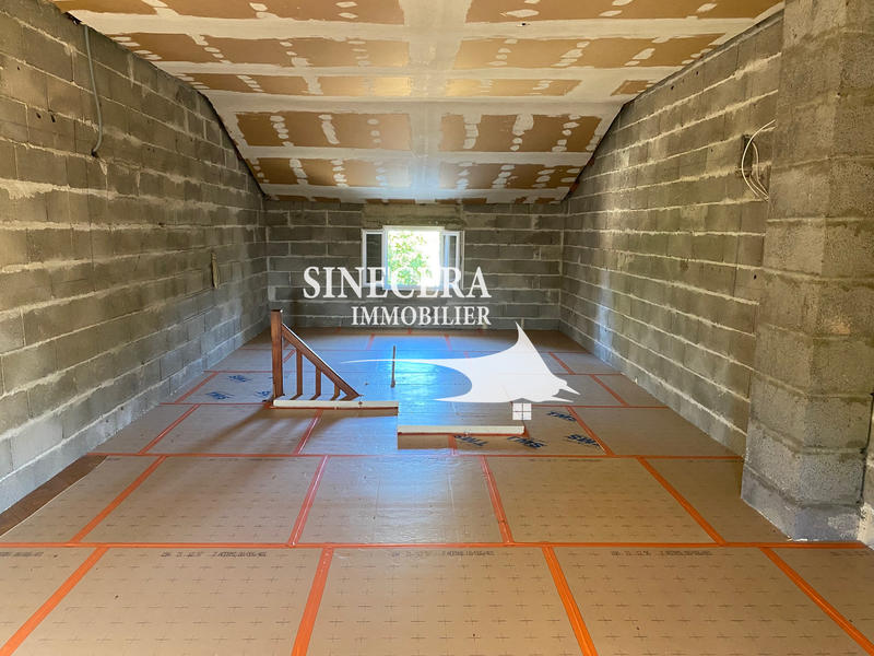 Propriété - 98 m² - 5 pièces