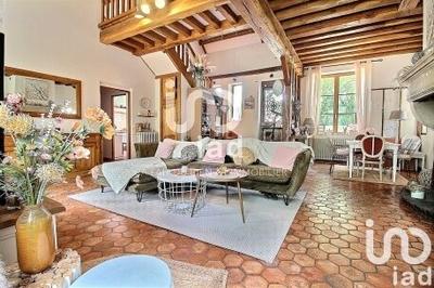 Maison - 210 m² - 7 pièces