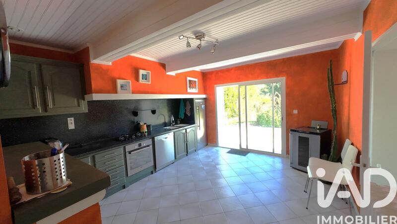 Maison - 210 m² - 5 pièces