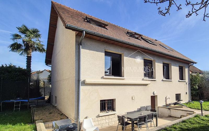 Maison - 170 m² - 7 pièces
