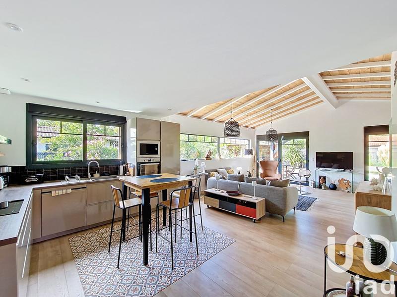 Maison - 120 m² - 5 pièces