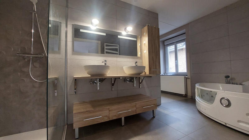 Maison de ville - 144 m² - 8 pièces