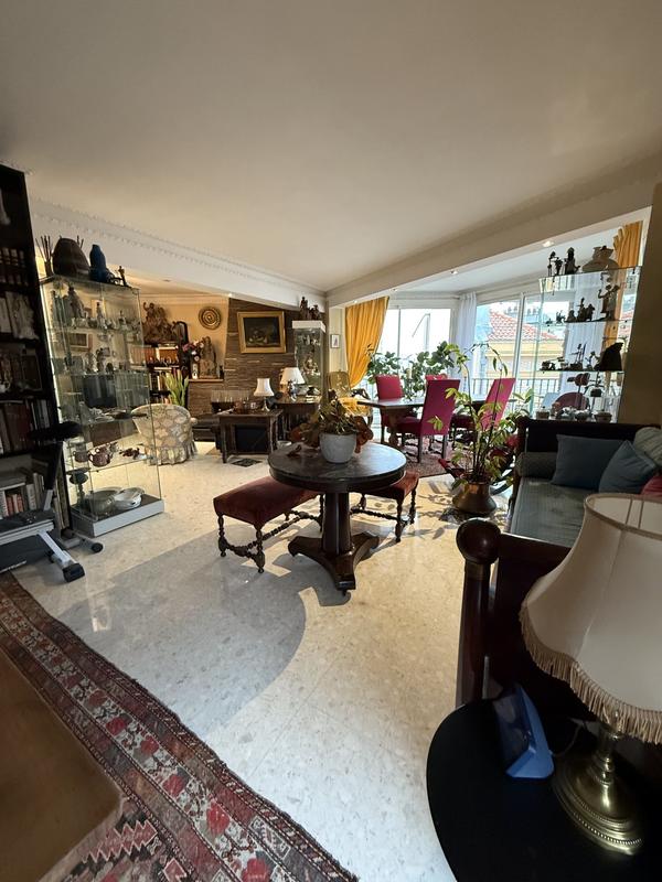 Appartement - 157 m² - 6 pièces