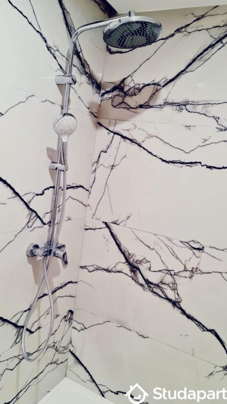 Appartement - 107 m² - 6 pièces