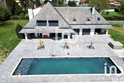 Maison de maîtres - 290 m² - 8 pièces