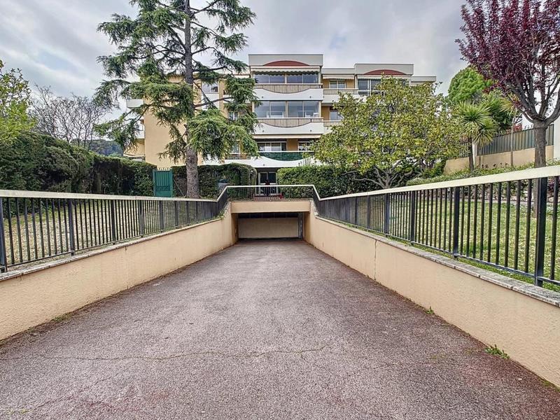 Appartement - 83 m² - 3 pièces