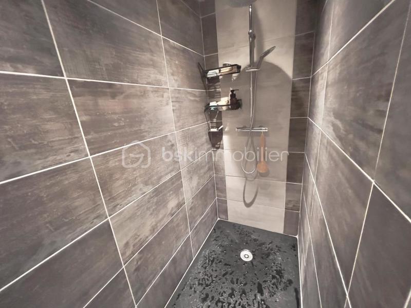 Maison - 262 m² - 9 pièces