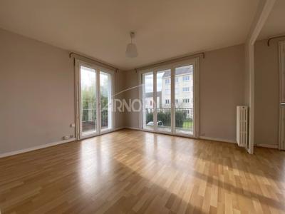 Appartement - 65 m² - 4 pièces