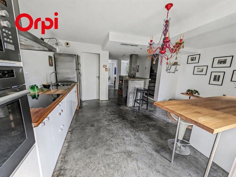 Villa - 169 m² - 7 pièces