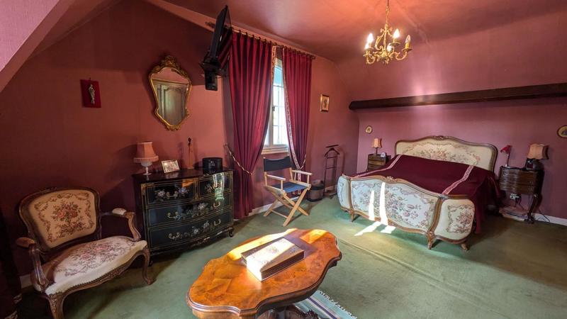 Maison - 265 m² - 7 pièces