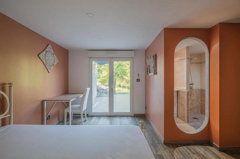 Maison - 214 m² - 5 pièces