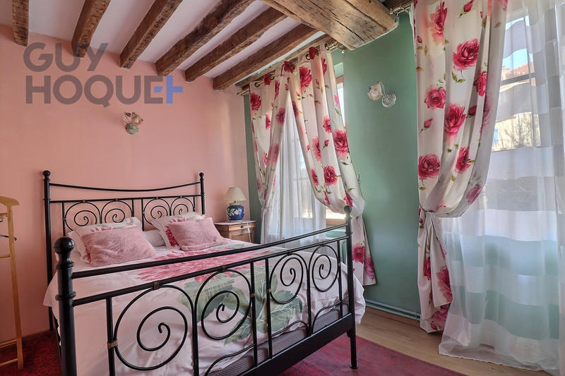 Maison - 230 m² - 6 pièces