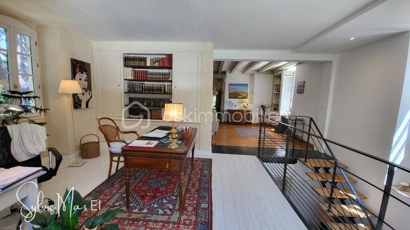 Propriété - 520 m² - 15 pièces