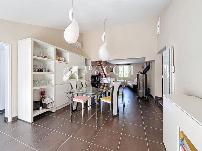 Maison - 182 m² - 8 pièces